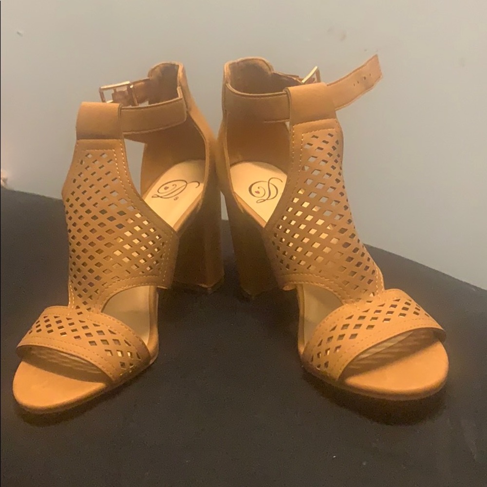 Brand new wedges